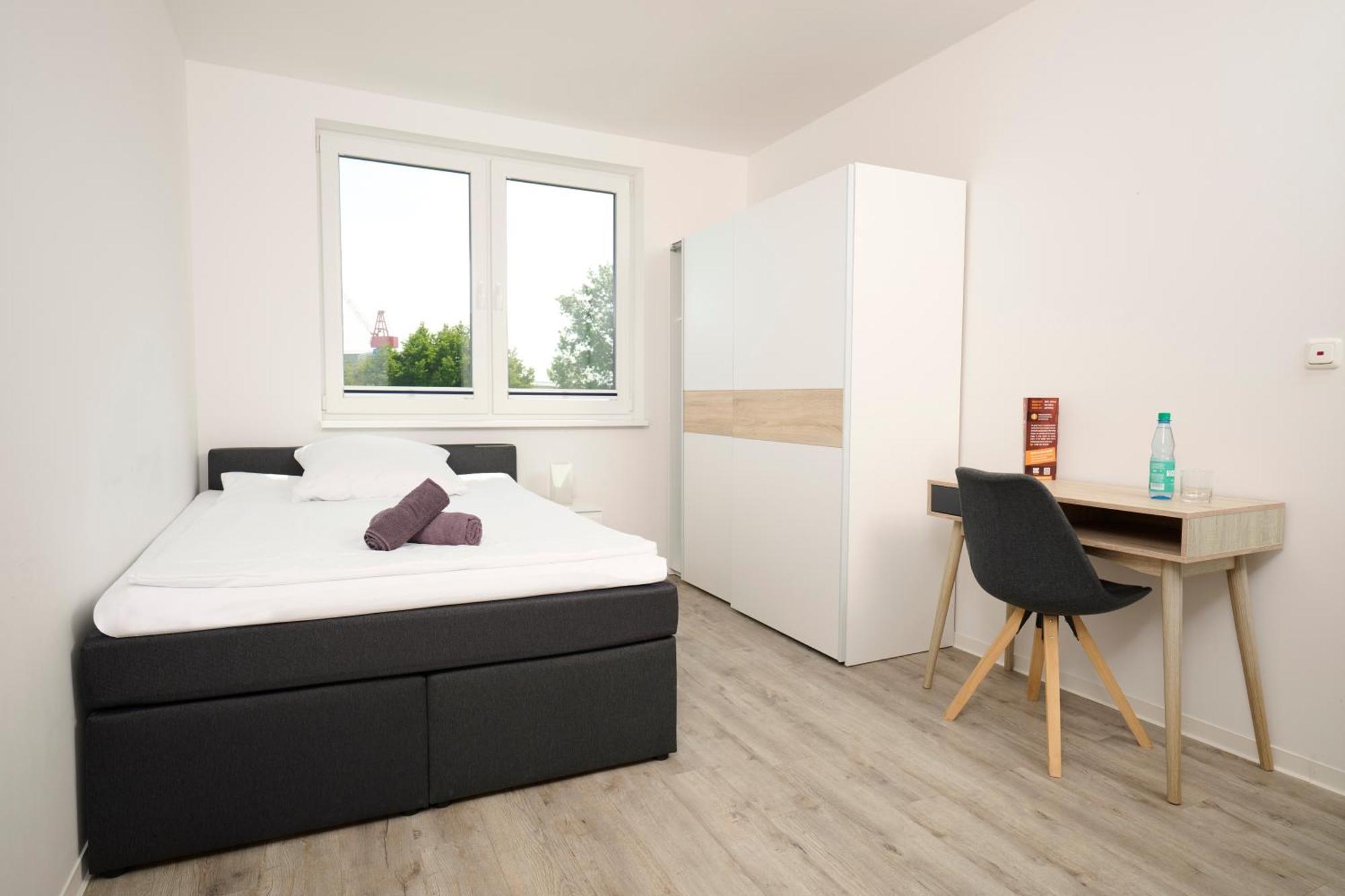 Shipyard Guesthouse Gaestehaus Fuer Geschaeftsreisende Und Monteure An Der Elsflether Werft Und Trainingcenter Heinemann Solutions Gmbh Екстериор снимка